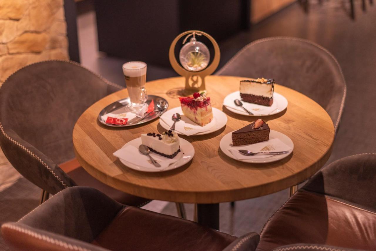 Wellness Hotel Babylon Liberec Ngoại thất bức ảnh