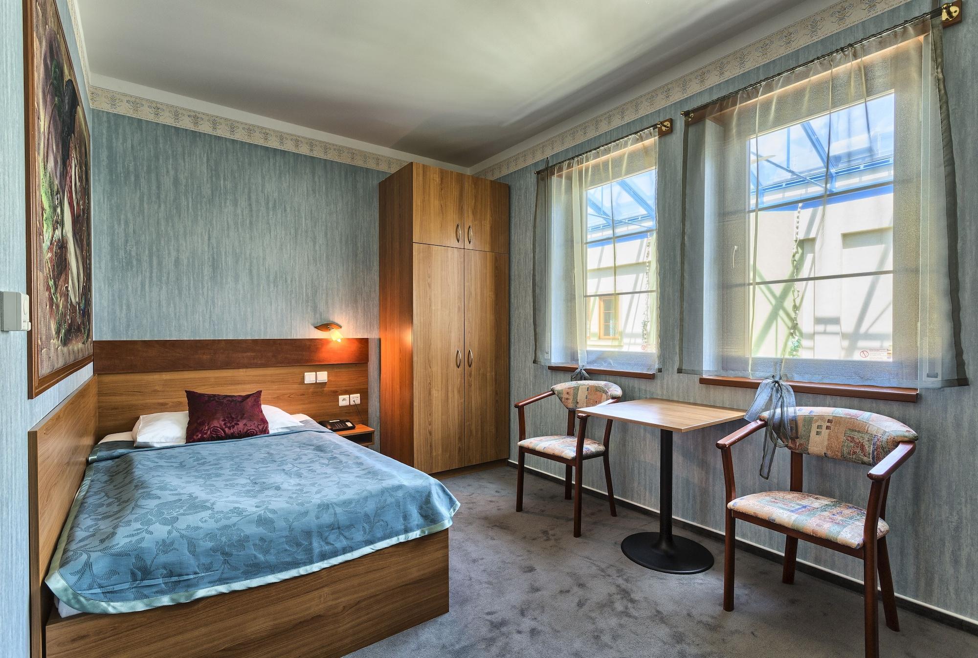 Wellness Hotel Babylon Liberec Ngoại thất bức ảnh