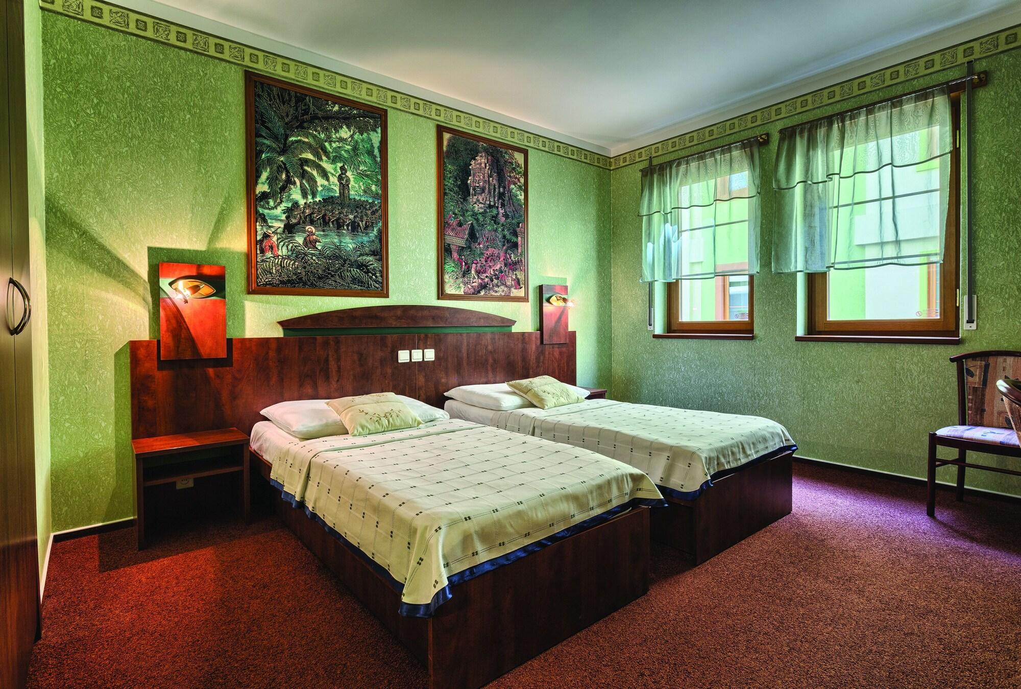 Wellness Hotel Babylon Liberec Ngoại thất bức ảnh