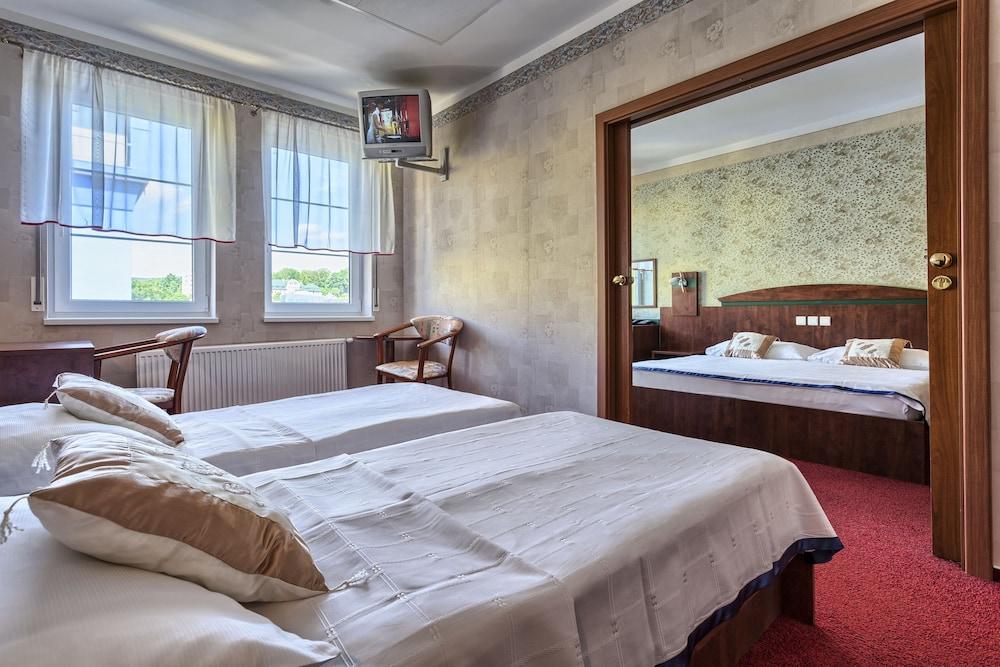 Wellness Hotel Babylon Liberec Ngoại thất bức ảnh