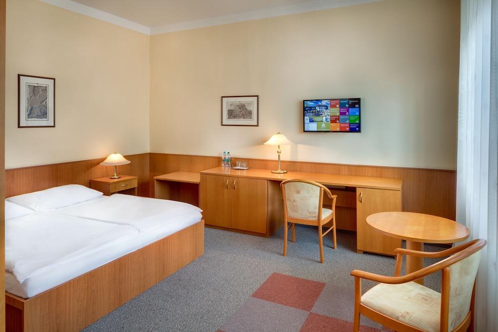 Wellness Hotel Babylon Liberec Ngoại thất bức ảnh